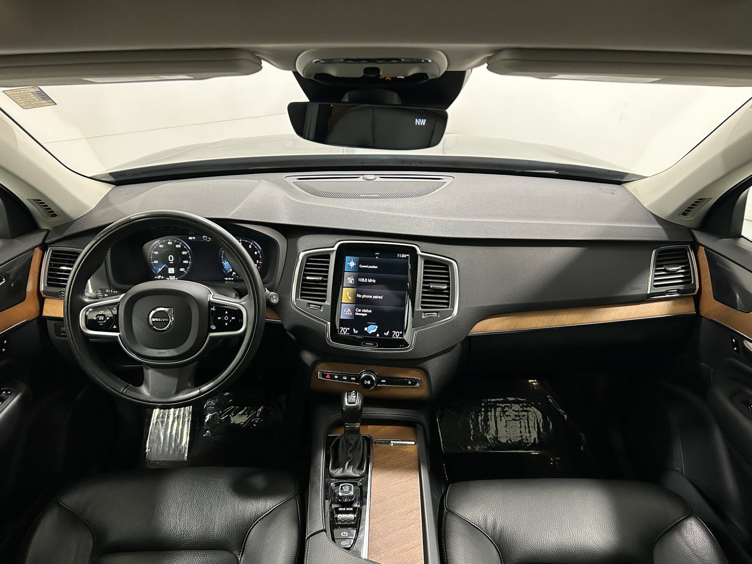 Used 2021 Volvo XC90 T6 Momentum w/ Climate Package AWD/4WD image 14