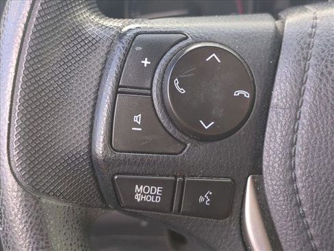 Used 2017 Toyota RAV4 LE image 15