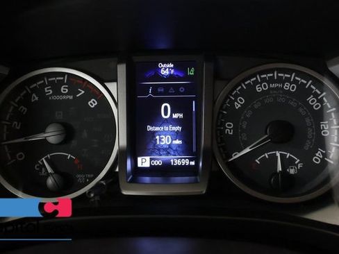 Certified 2022 Toyota Tacoma SR5 AWD/4WD image 17