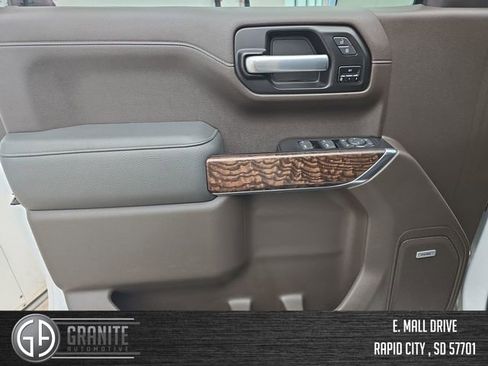 Used 2020 GMC Sierra 1500 Denali w/ Denali Ultimate Package AWD/4WD image 11