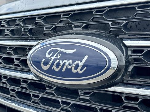 Certified 2023 Ford Explorer XLT AWD/4WD image 15