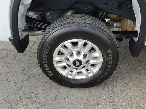 Used 2025 Chevrolet Silverado 2500 LT w/ Convenience Package image 7