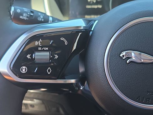 Used 2024 Jaguar I-PACE R-Dynamic HSE image 17