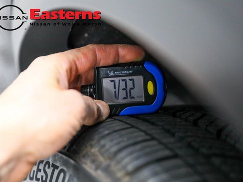 Used 2025 Nissan Kicks SR image 30