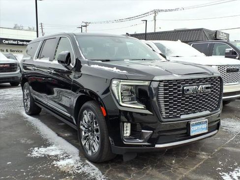 Used 2023 GMC Yukon XL Denali Ultimate image 3