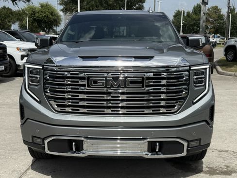 Used 2025 GMC Sierra 1500 Denali w/ Denali Reserve Package AWD/4WD image 10