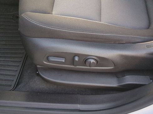 Used 2024 Chevrolet Blazer LT w/ Convenience Package FWD image 33