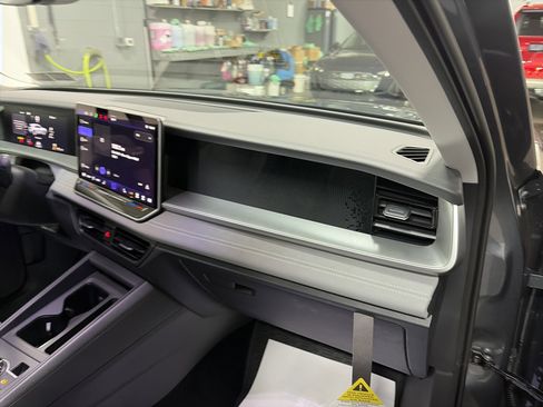 New 2026 Volkswagen Tiguan SE image 34