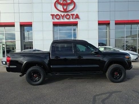 Used 2019 Toyota Tacoma Limited image 6