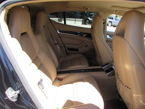 Used 2015 Porsche Panamera 4 AWD/4WD image 31
