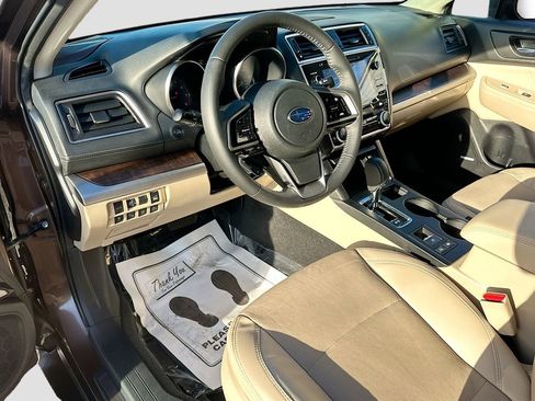 Used 2019 Subaru Outback 2.5i Limited w/ Popular Package #2 image 9