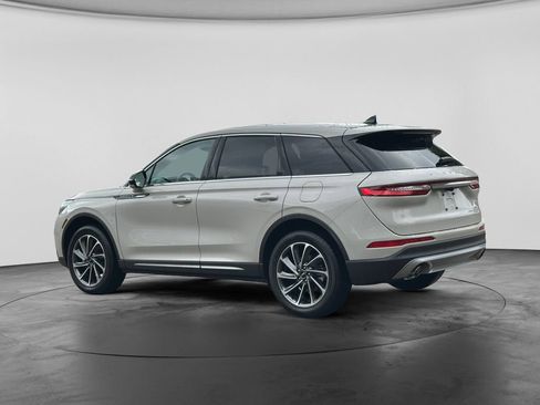 Used 2024 Lincoln Corsair AWD w/ Equipment Group 101A image 5