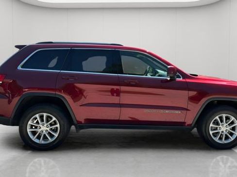 Used 2021 Jeep Grand Cherokee Laredo X AWD/4WD image 3