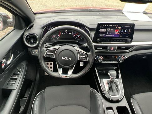 Used 2024 Kia Forte GT-Line w/ GT-Line Premium Package image 13