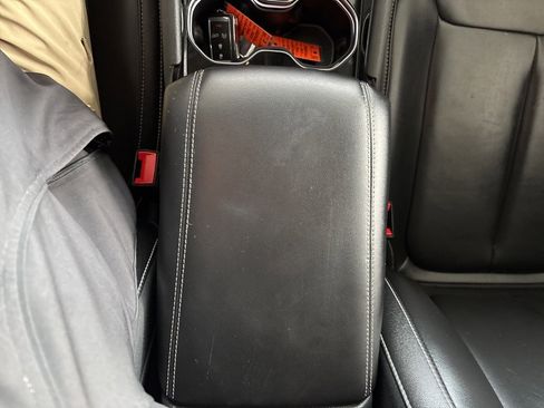 Used 2023 Jeep Grand Cherokee Limited image 17