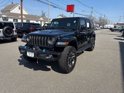 Used 2024 Jeep Wrangler Unlimited Rubicon 4xe AWD/4WD image 2