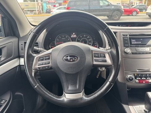 Used 2013 Subaru Outback 2.5i Premium w/ All-Weather Pkg image 9