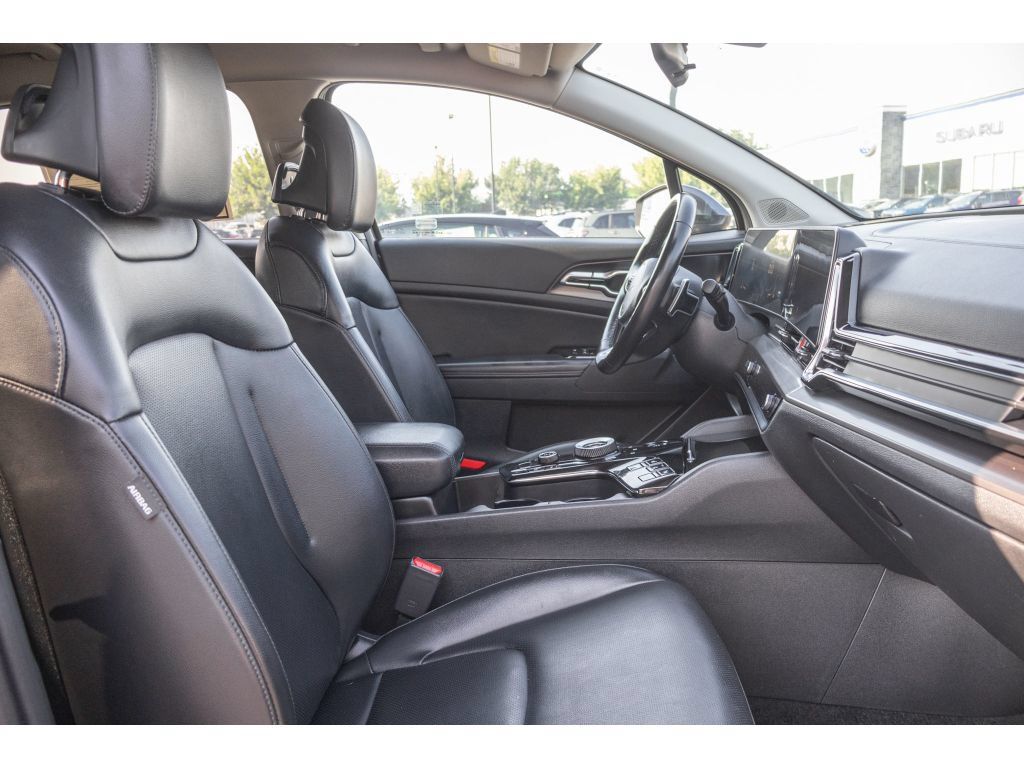 Used 2023 Kia Sportage EX AWD/4WD image 11