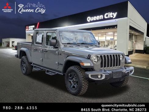 Used 2023 Jeep Gladiator Sport image 1