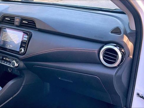 Used 2024 Nissan Versa SR image 18