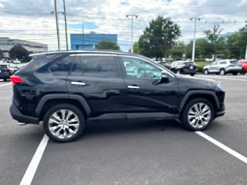 Used 2021 Toyota RAV4 Limited FWD image 6