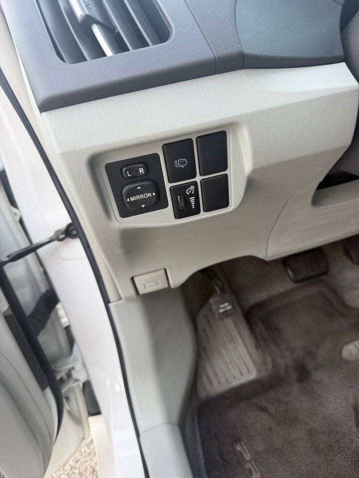 Used 2010 Toyota Prius One FWD image 11
