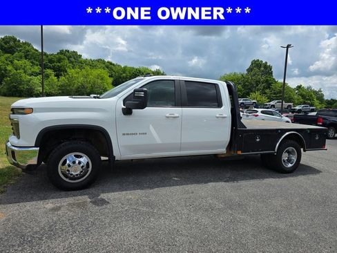 Used 2024 Chevrolet Silverado 3500 LT AWD/4WD image 2