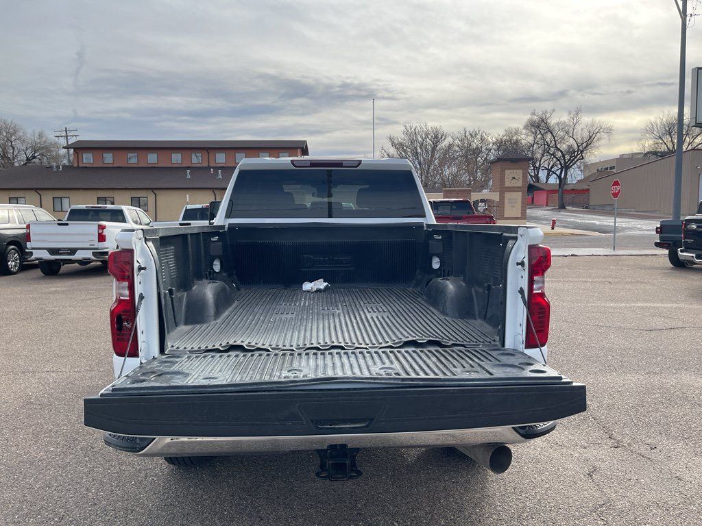 Used 2024 Chevrolet Silverado 2500 LT AWD/4WD image 13
