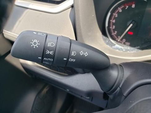 Used 2025 Toyota RAV4 XLE Premium AWD/4WD image 30