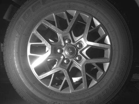 Used 2025 Jeep Wrangler Sahara image 15