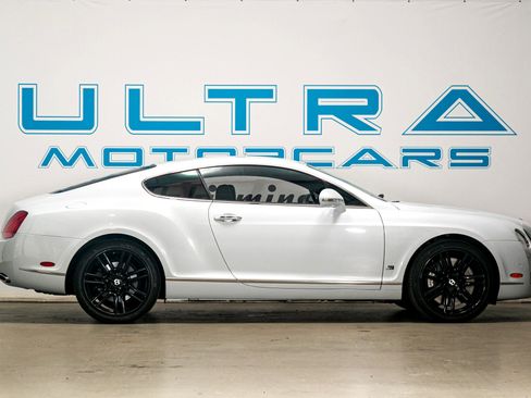 Used 2010 Bentley Continental GT image 11