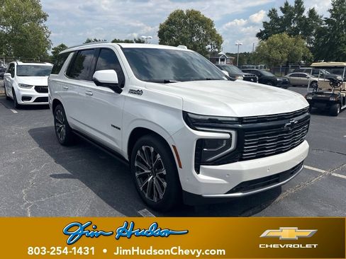 Used 2025 Chevrolet Tahoe High Country AWD/4WD image 1