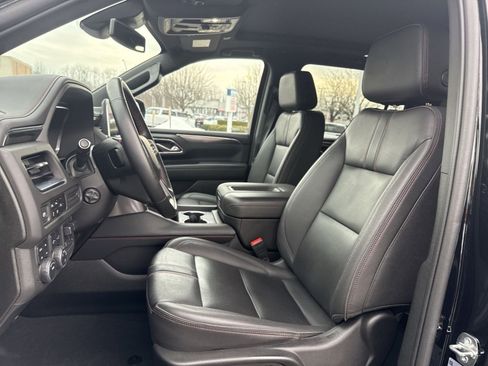 Used 2023 Chevrolet Suburban RST w/ Luxury Package image 12