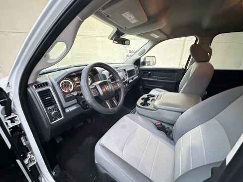 Used 2017 RAM 3500 Tradesman w/ Popular Equipment Group image 11