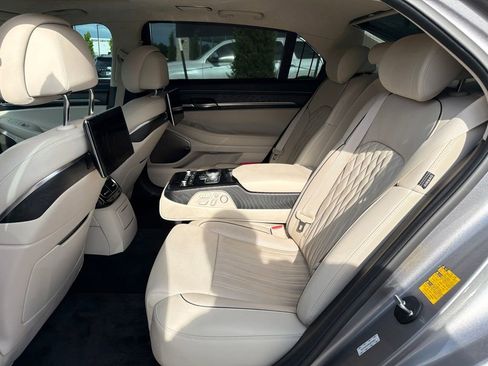 Used 2022 Genesis G90 5.0 Ultimate RWD image 3