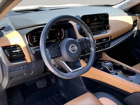 Used 2021 Nissan Rogue Platinum FWD image 17