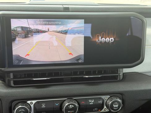 New 2026 Jeep Gladiator Sport AWD/4WD image 15