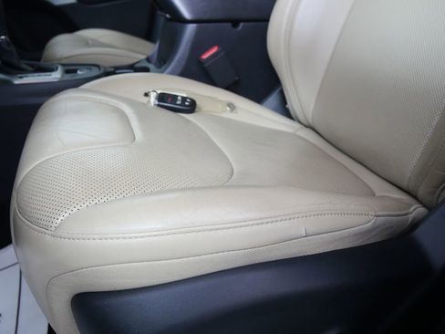 Used 2017 Jeep Cherokee Limited w/ Luxury Group image 9