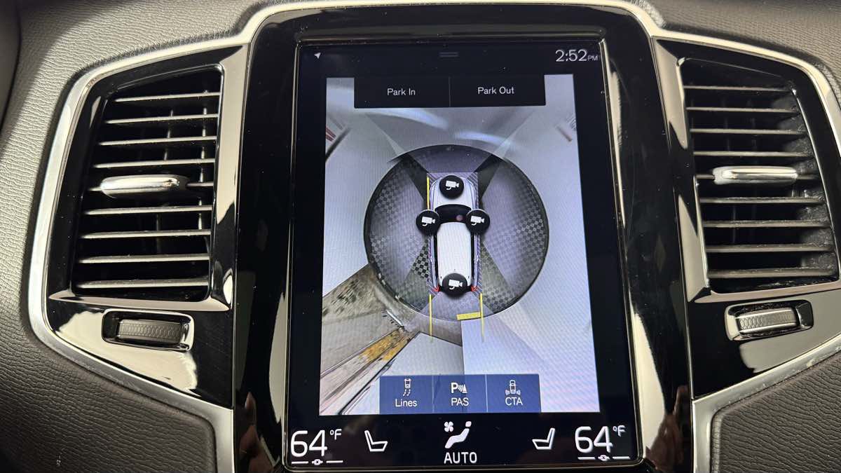 Used 2018 Volvo XC90 T6 Momentum w/ Convenience Package AWD/4WD image 28