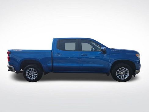 Used 2022 Chevrolet Silverado 1500 LT image 2
