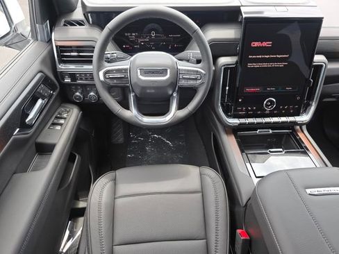 New 2026 GMC Yukon Denali AWD/4WD image 3