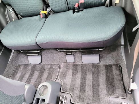 Used 2008 Toyota Yaris 2-Door Hatchback image 16