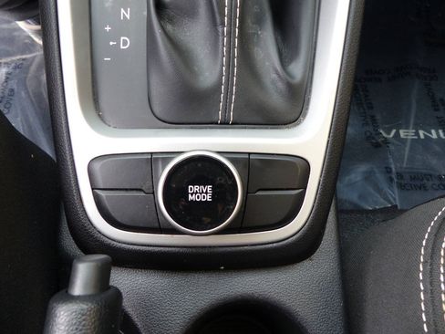 Used 2023 Hyundai Venue SEL w/ Cargo Package FWD image 34