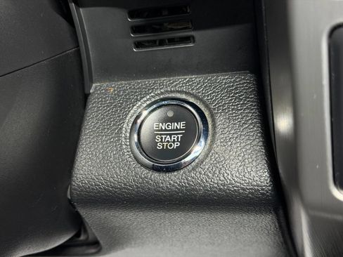 Used 2015 Ford F150 Platinum w/ Equipment Group 701A Luxury AWD/4WD image 36