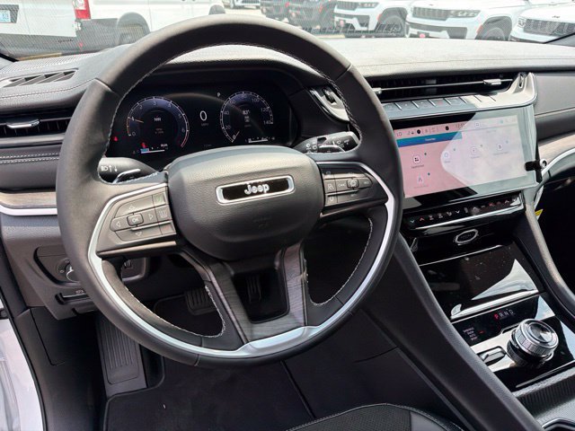 New 2026 Jeep Grand Cherokee Altitude AWD/4WD image 15