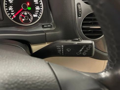 Used 2016 Volkswagen Tiguan SE AWD/4WD image 18