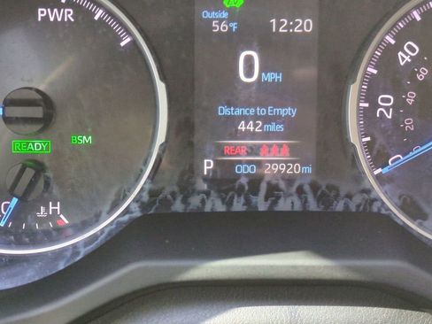 Used 2022 Toyota RAV4 LE image 25