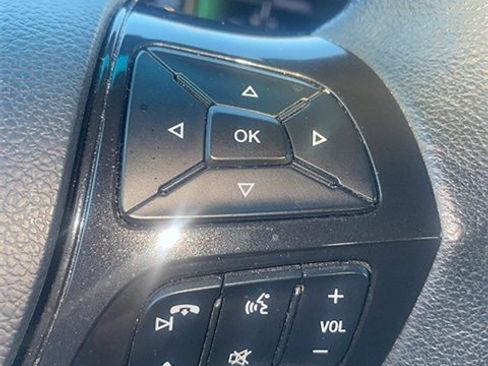 Used 2017 Ford Explorer XLT w/ Equipment Group 201A image 9