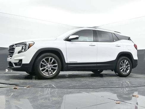 Used 2023 GMC Terrain SLT image 45