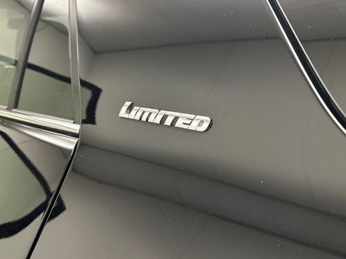 Used 2014 Toyota 4Runner Limited AWD/4WD image 19
